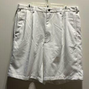 Men’s Haggar Pleated Shorts White